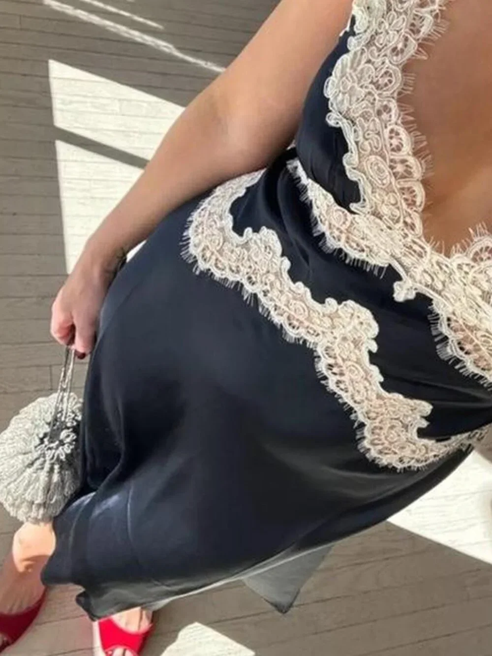 NWT Doen Obelia Dress in Navy - Picture 3 of 10